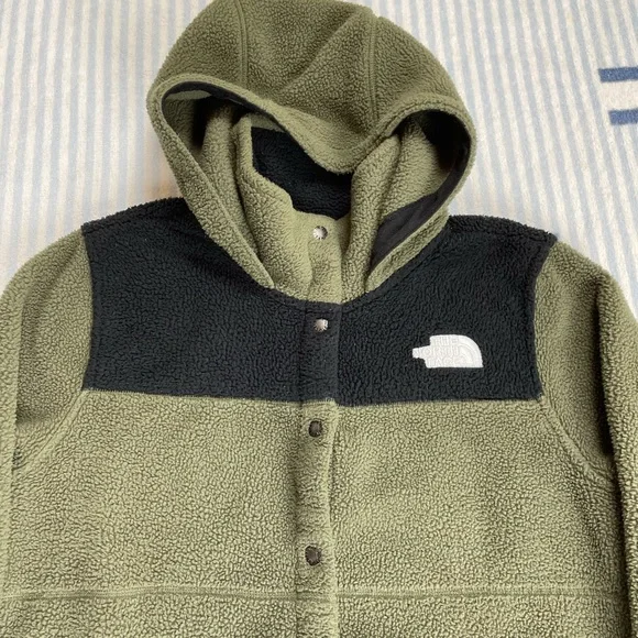 The North Face Gemma Snap Button Sherpa fleece jacket - Picture 3 of 6